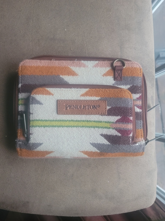 Pendleton Handbags - Pendleton Southwest Wool Blanket Wallet Crossbody